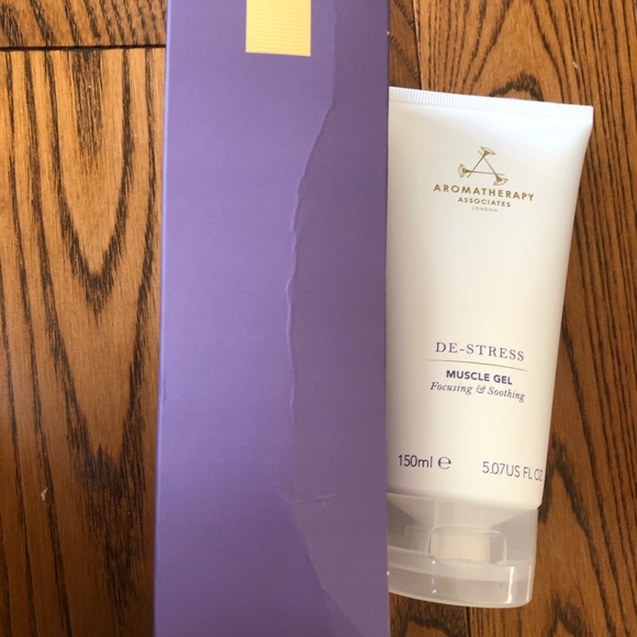 Aromatherapy Associates London De-stress Muscle Gel 150ml note the wear to box - Picture 5 of 9